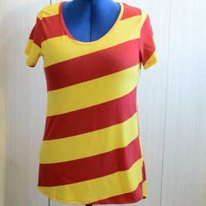 LuLaRoe Classic Tee in Gryffindor